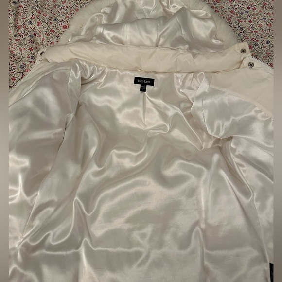 Bebe white faux fur hood with belt parka - Picture 5 of 10